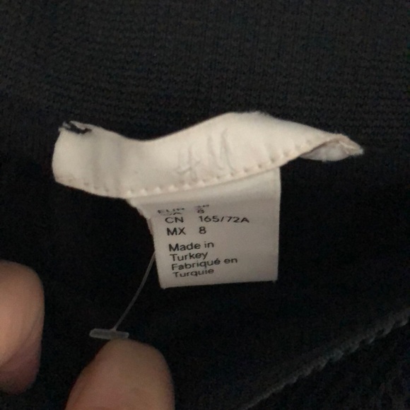 H&M mesh skirt - Picture 2 of 3